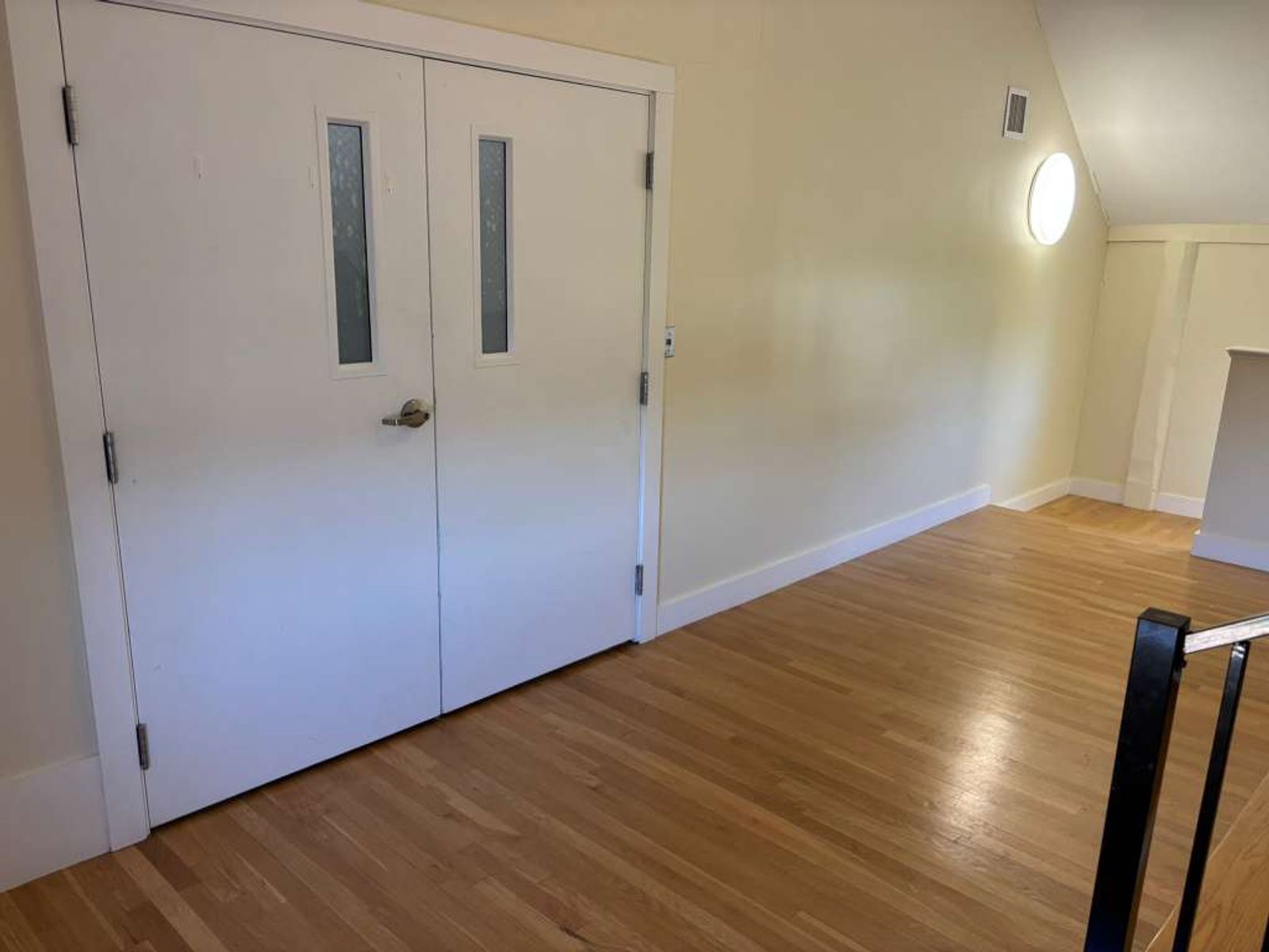 Photo 18 of 2299 Woodbury Ave