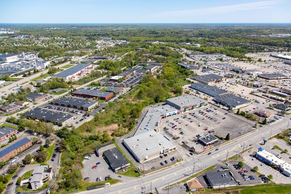 198 Maine Mall Rd 