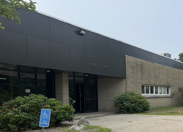 28 Lexington Dr