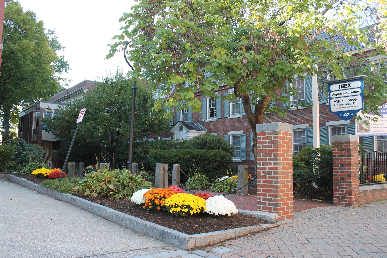 Photo 6 of 40 Stark St