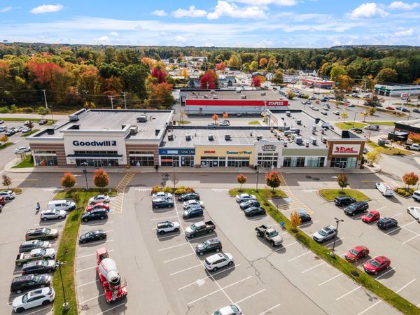 570 Lafayette Road (Seabrook Crossing)