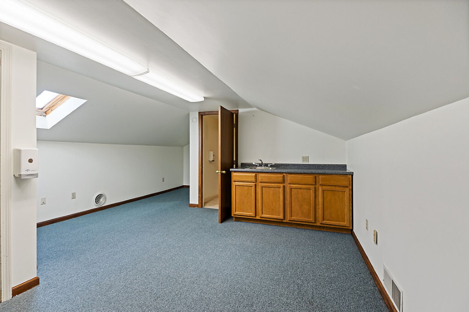 Photo 39 of 208 College Ave