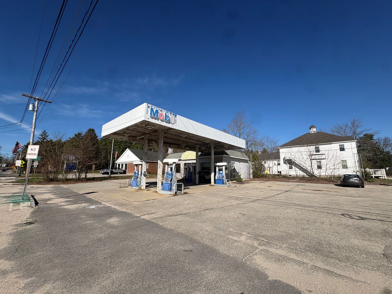Photo 1 of 496 Main St