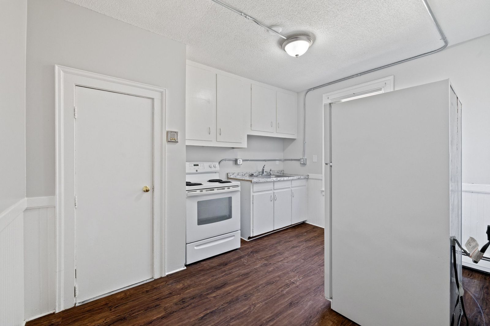 Photo 10 of 524 Sunapee St