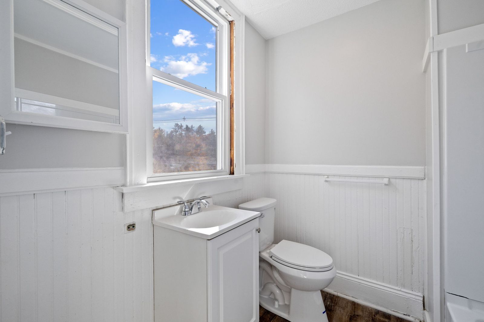 Photo 12 of 524 Sunapee St