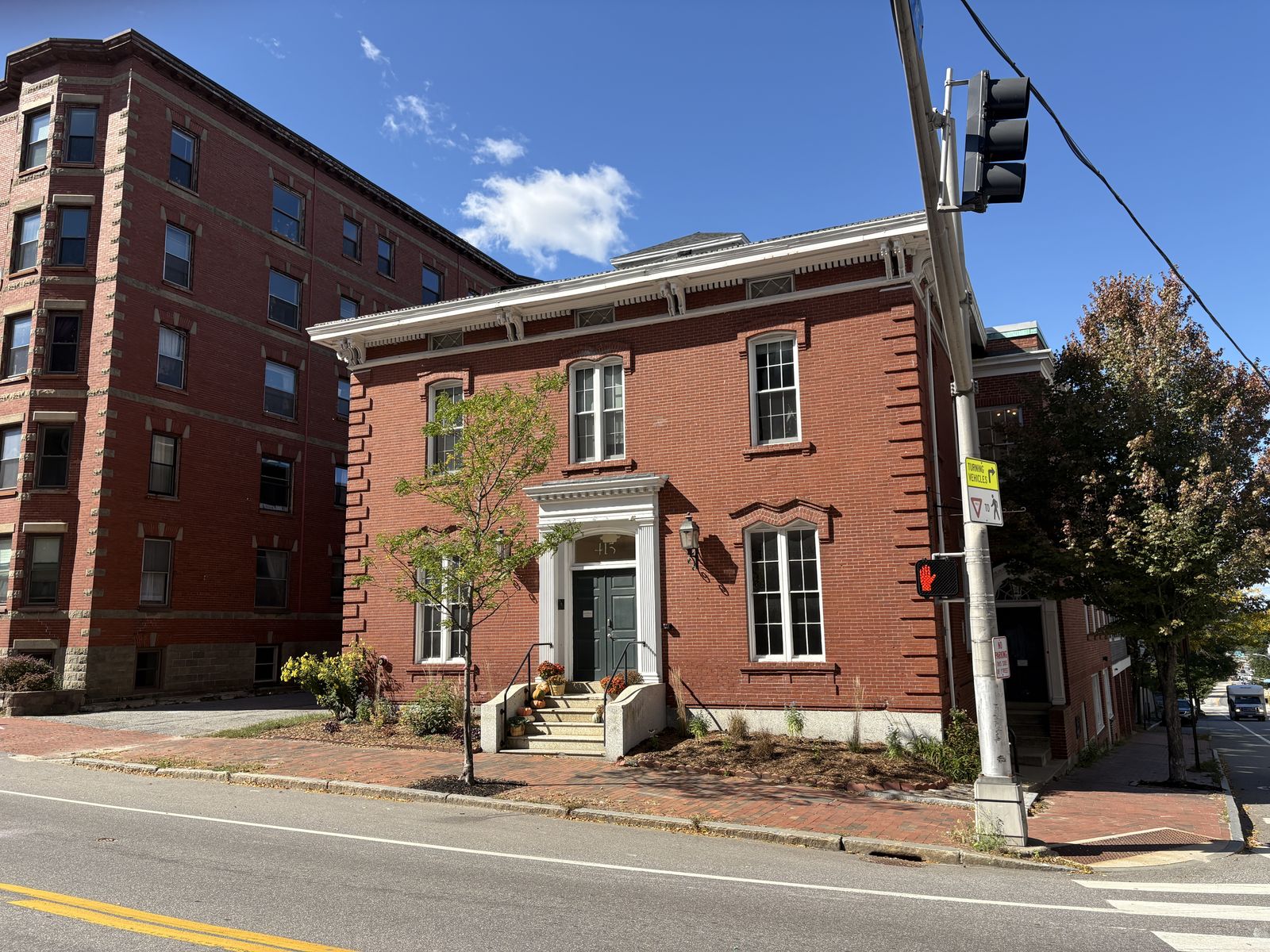Photo 1 of 415 Cumberland Ave