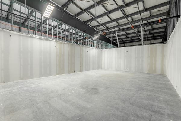 6 Airfield Dr