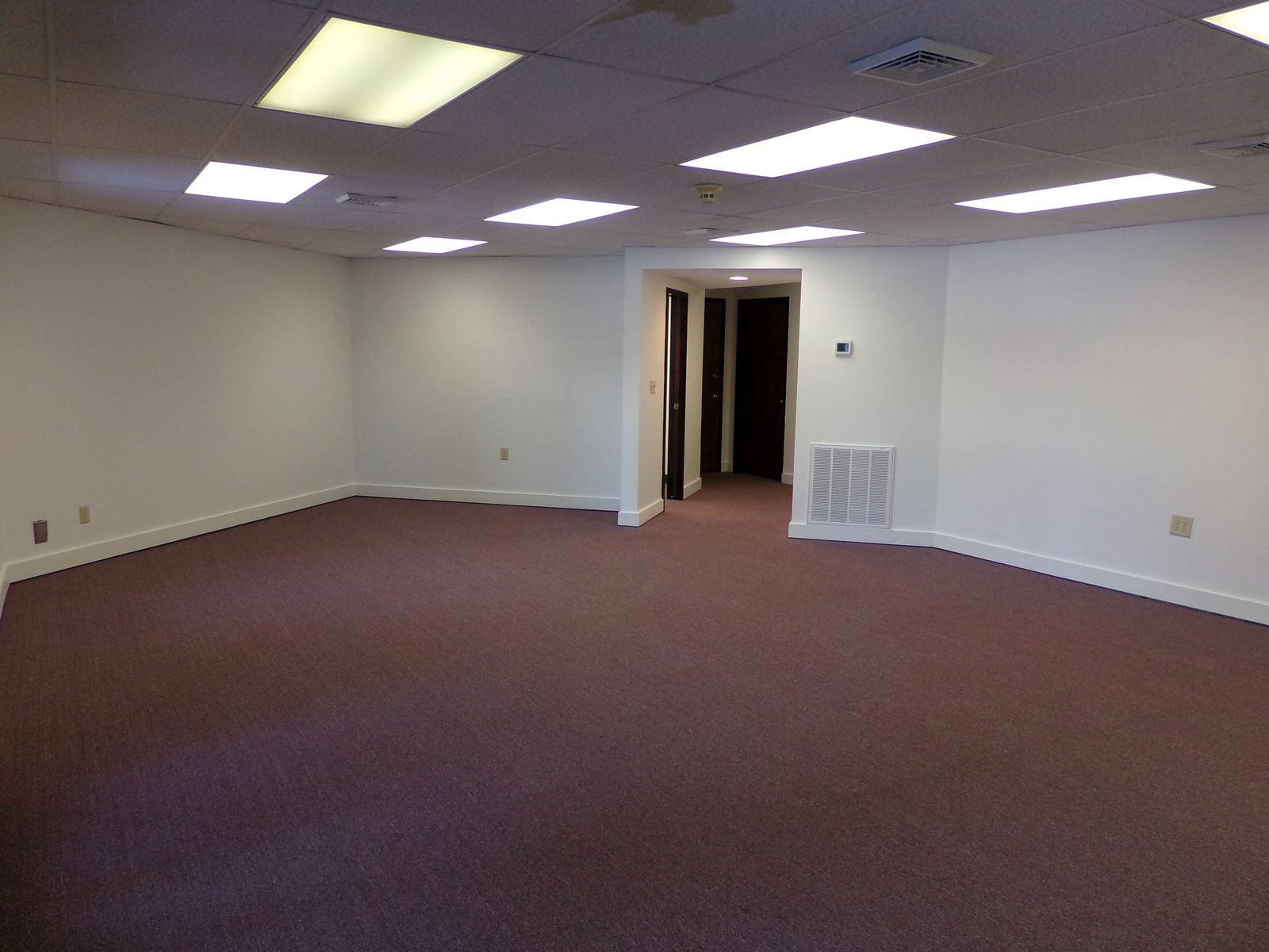 Photo 117 of 401 Gilford Ave, Unit: 122