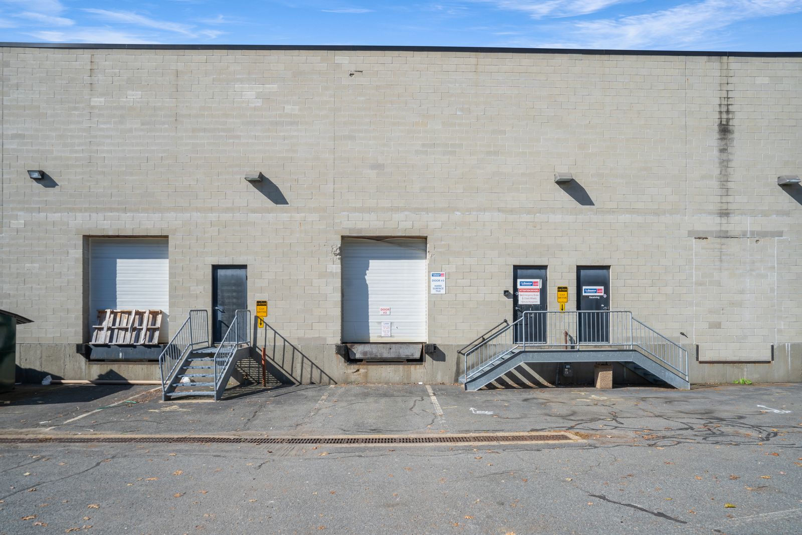 Photo 4 of 956 Turnpike St