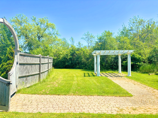 353 Pine Point Rd 