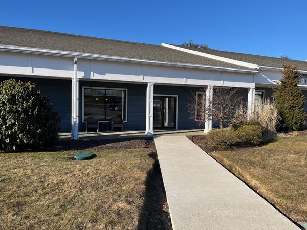 28 Levesque Dr