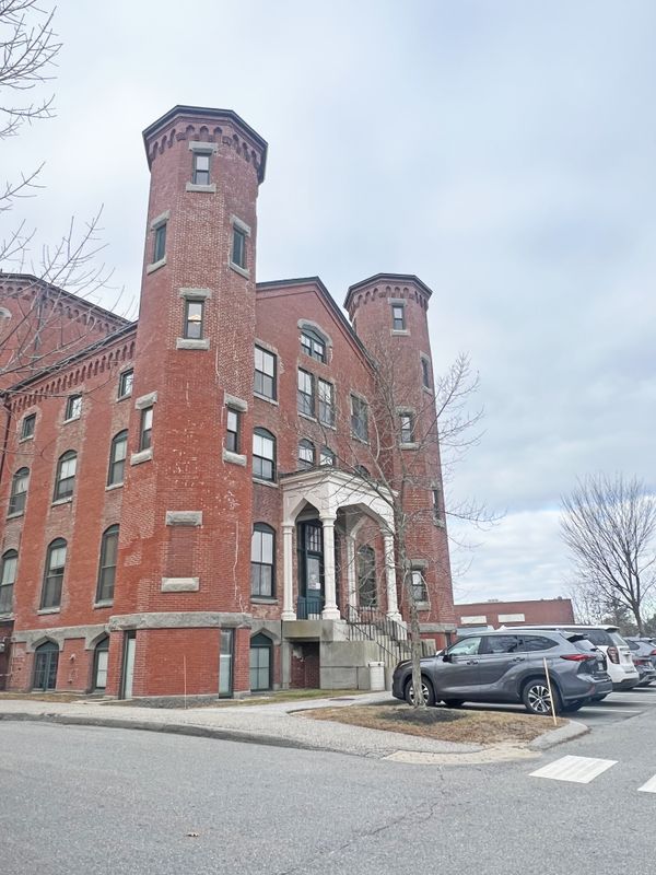 100 Brickhill Avenue