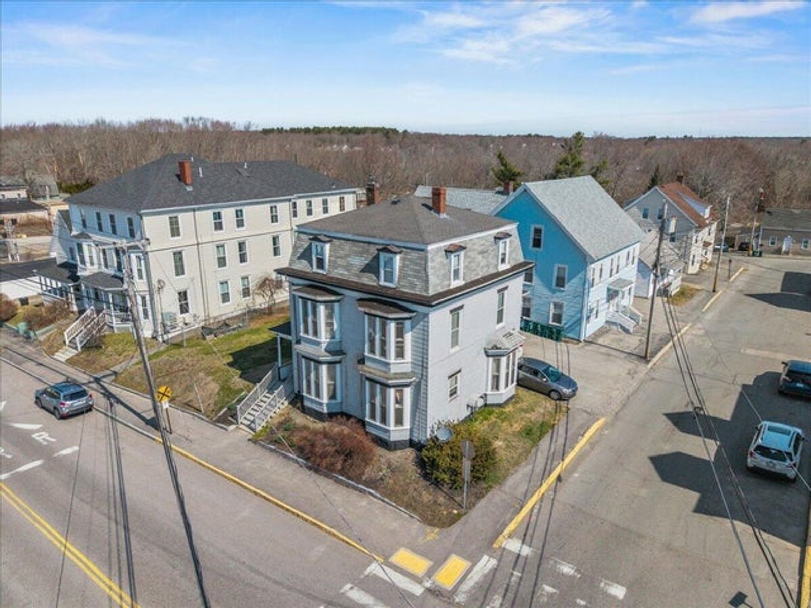 Photo 11 of 350 Main St