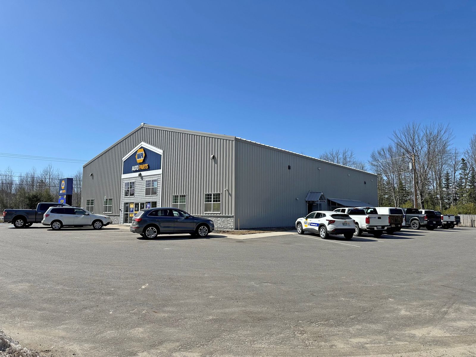 Photo 2 of Freestanding NAPA Store