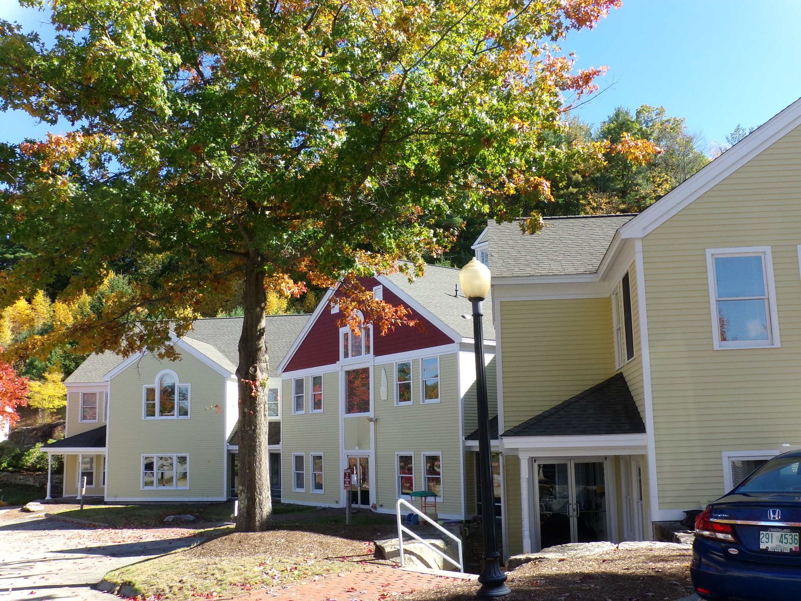 Photo 136 of 401 Gilford Ave, Unit: 122