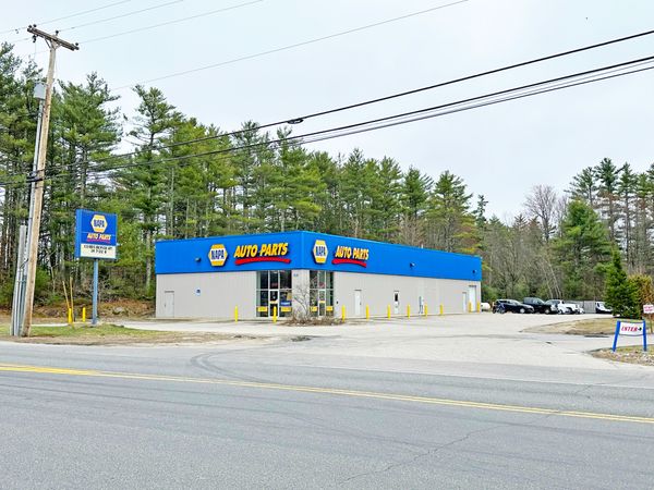 Freestanding NAPA Store