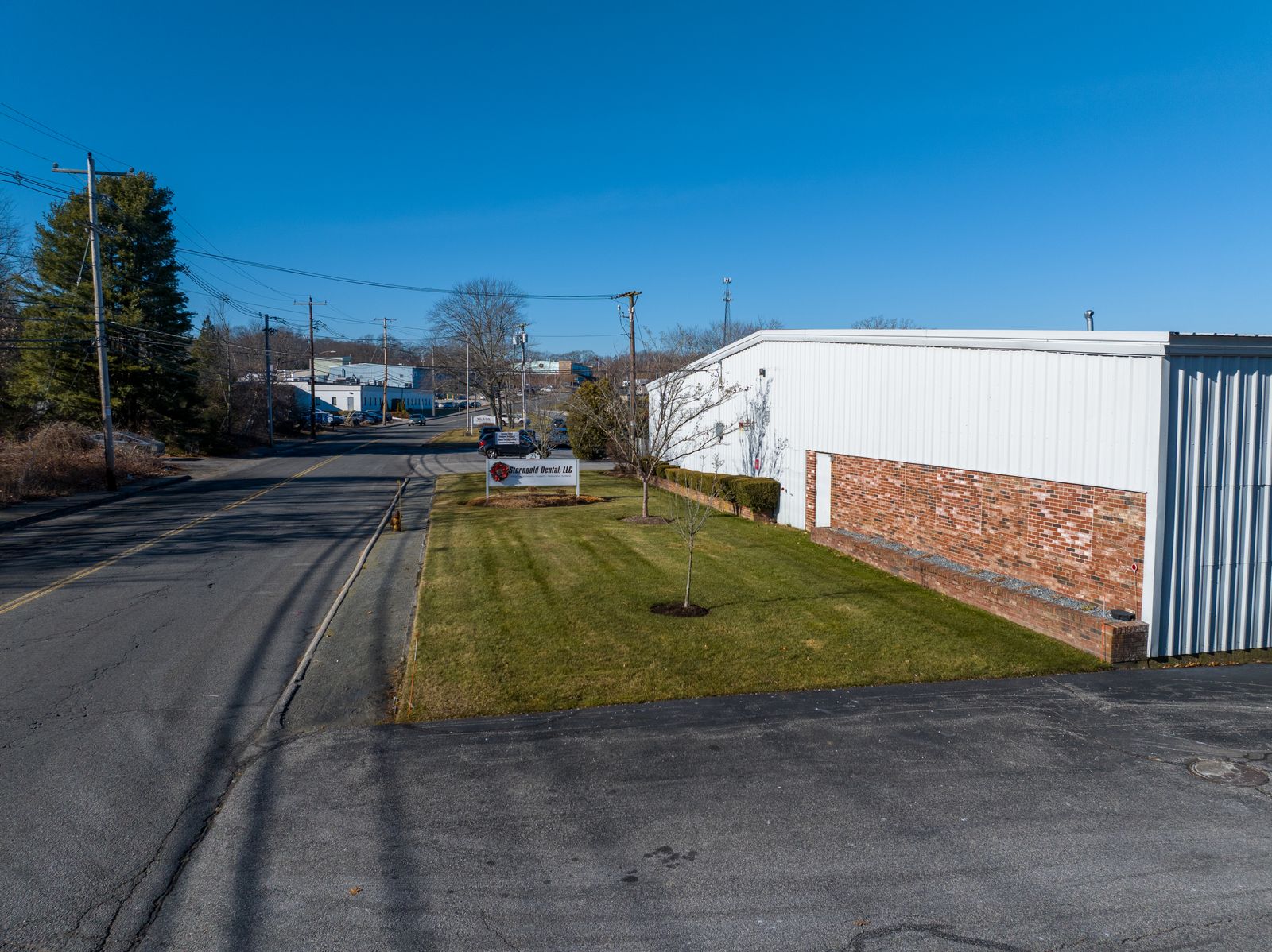 Photo 5 of 23 Frank Mossberg Dr.