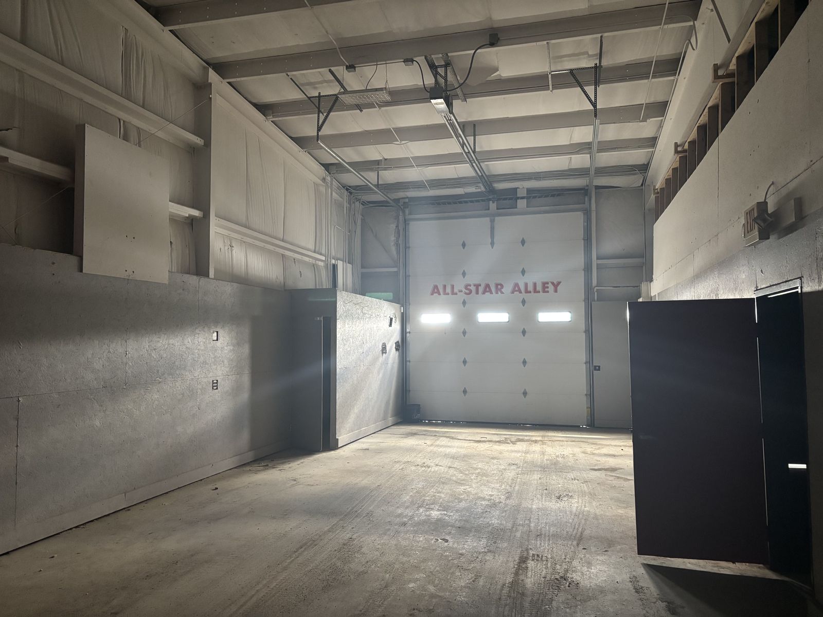 Photo 4 of 121 Target Industrial Circle
