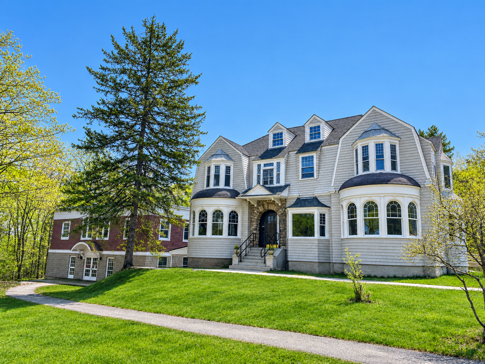Photo 1 of 11 Parkwood Dr