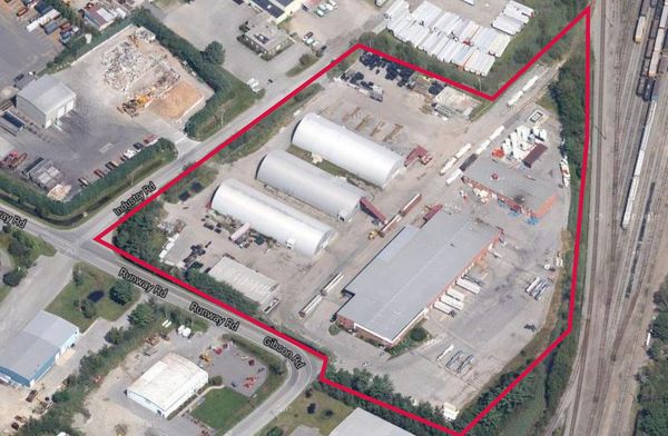 1 Runway Rd