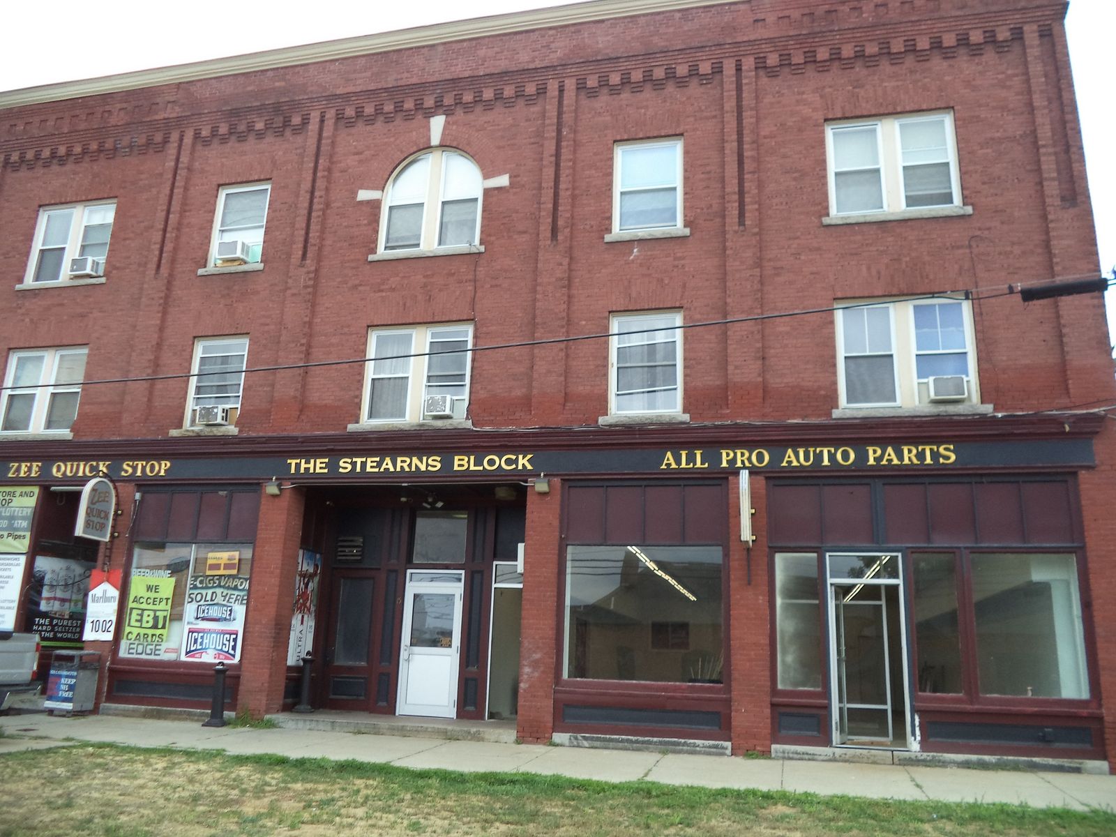 Photo 1 of 15 - 17 Railroad Sq