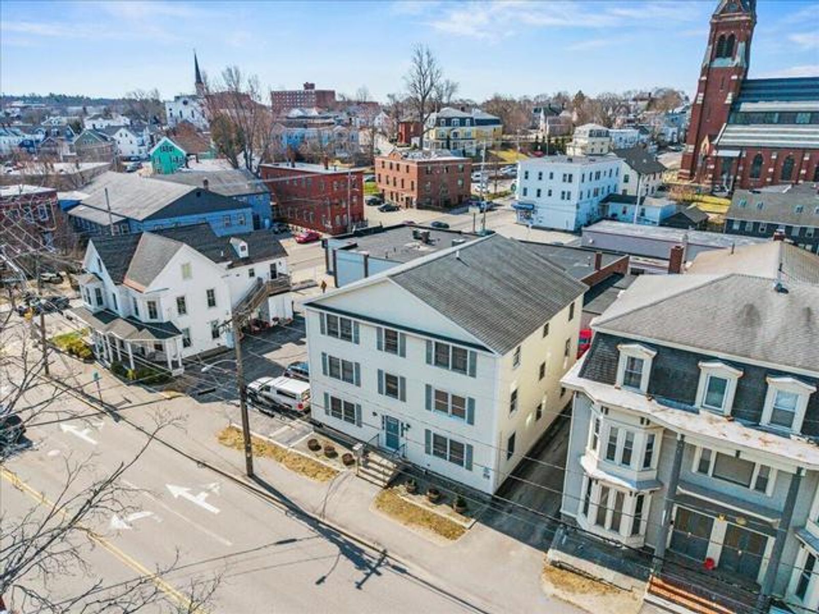 Photo 3 of 329 Main St