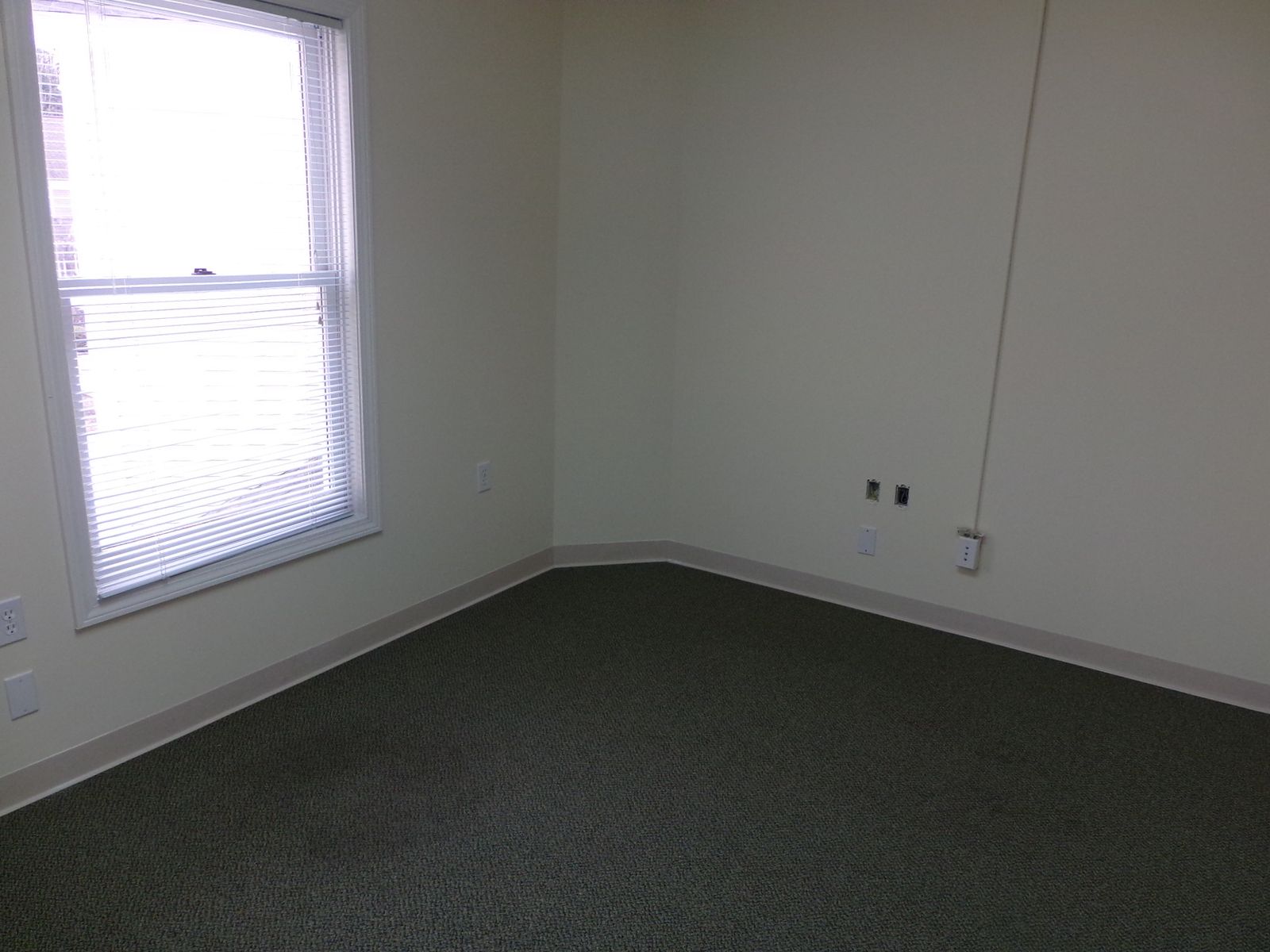 Photo 154 of 401 Gilford Ave, Unit: 122
