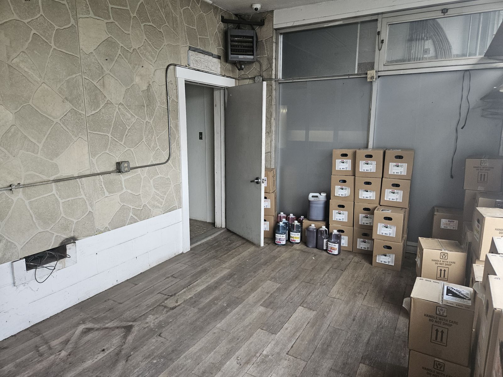 Photo 12 of Retail site w drive thru capable