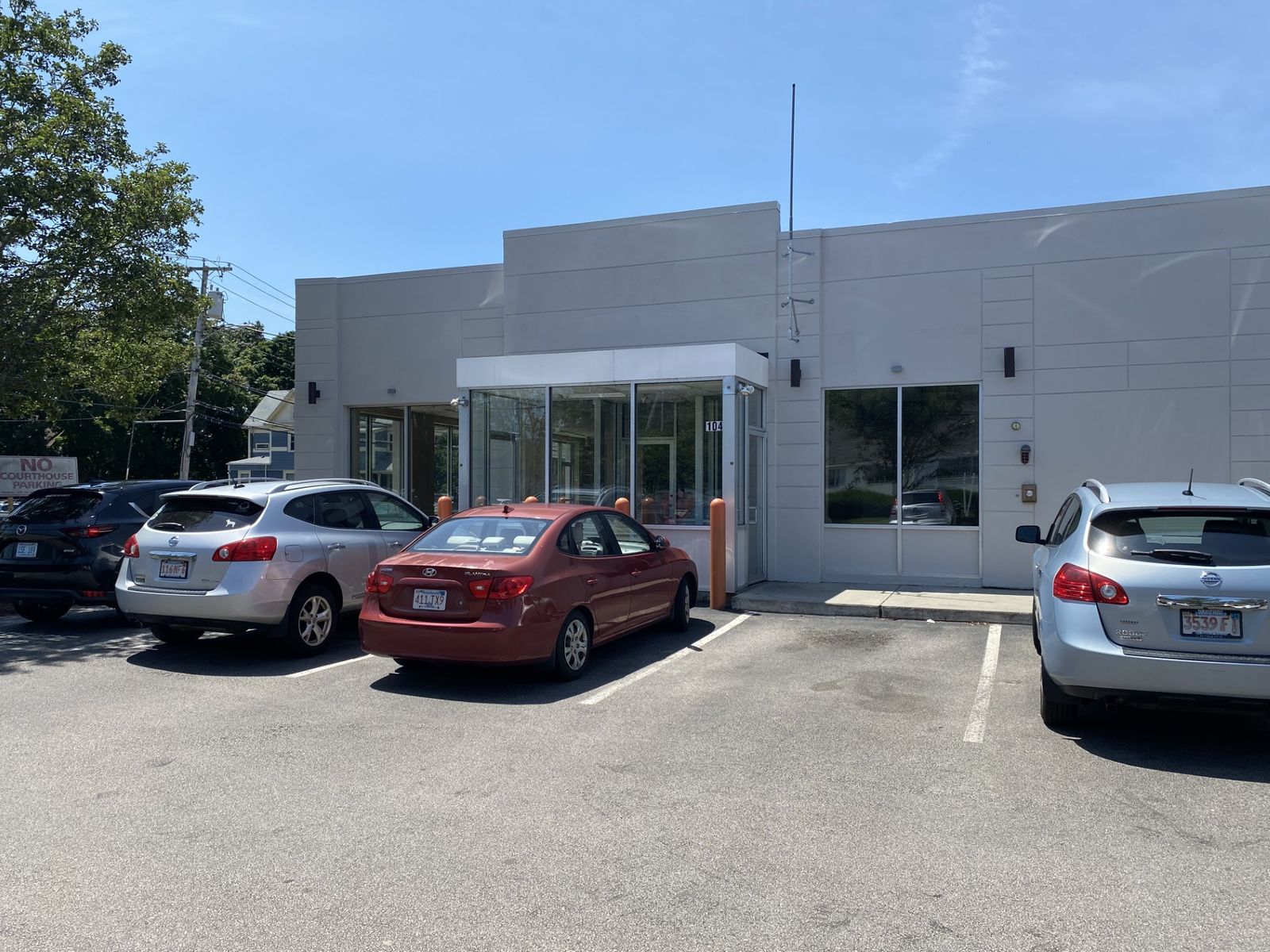 Photo 2 of 104 N Main St