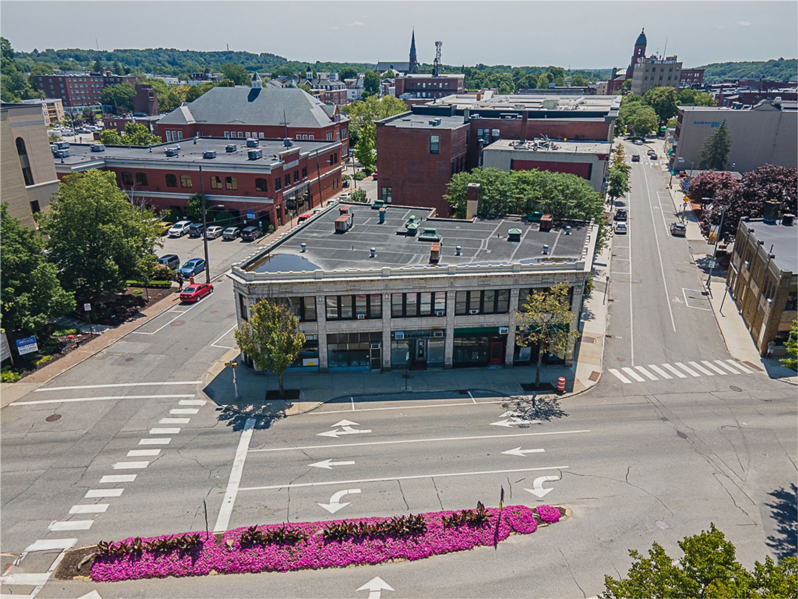 Photo 6 of 195 Main St.