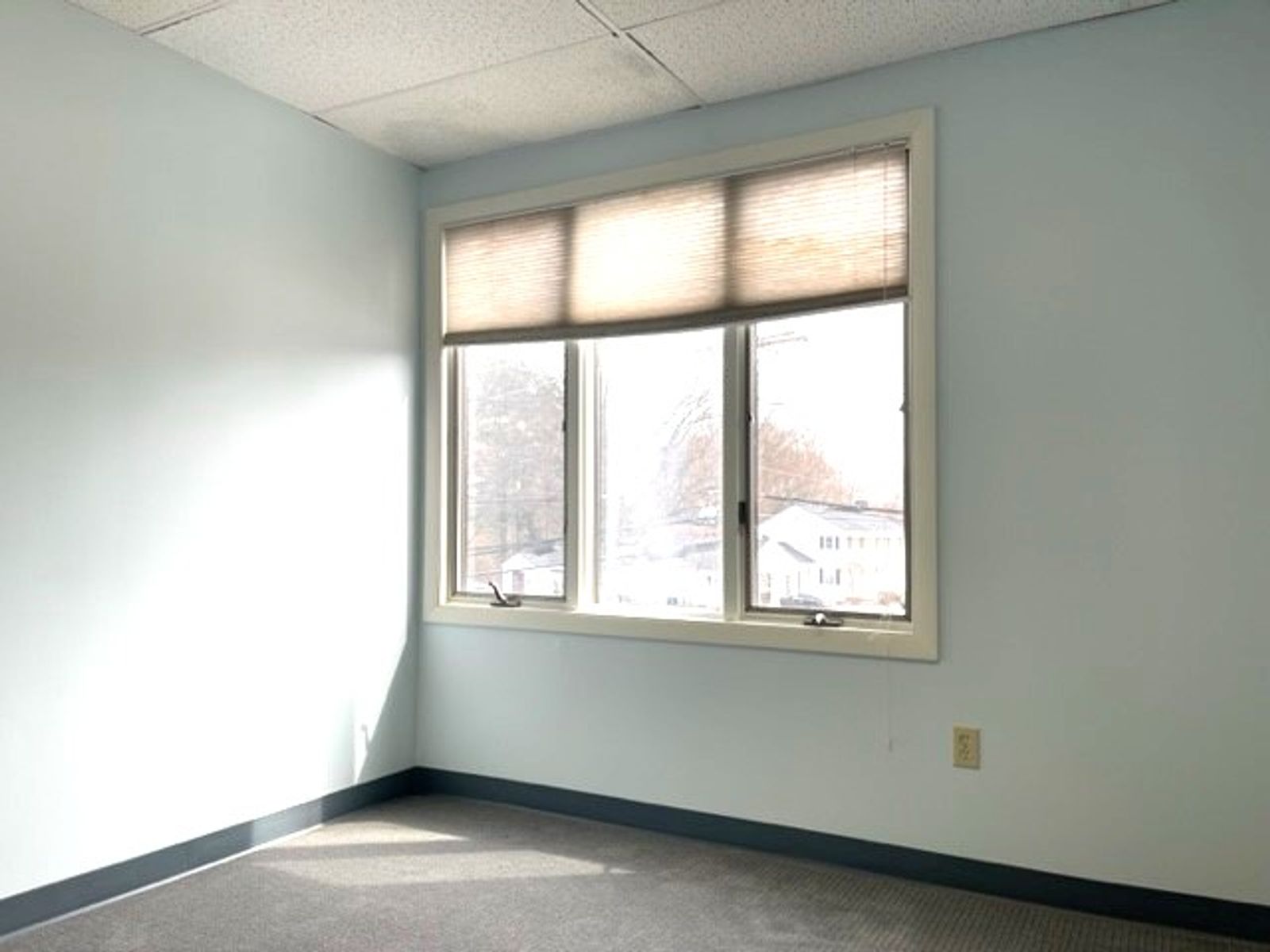 Photo 5 of 1215 Reservoir Ave