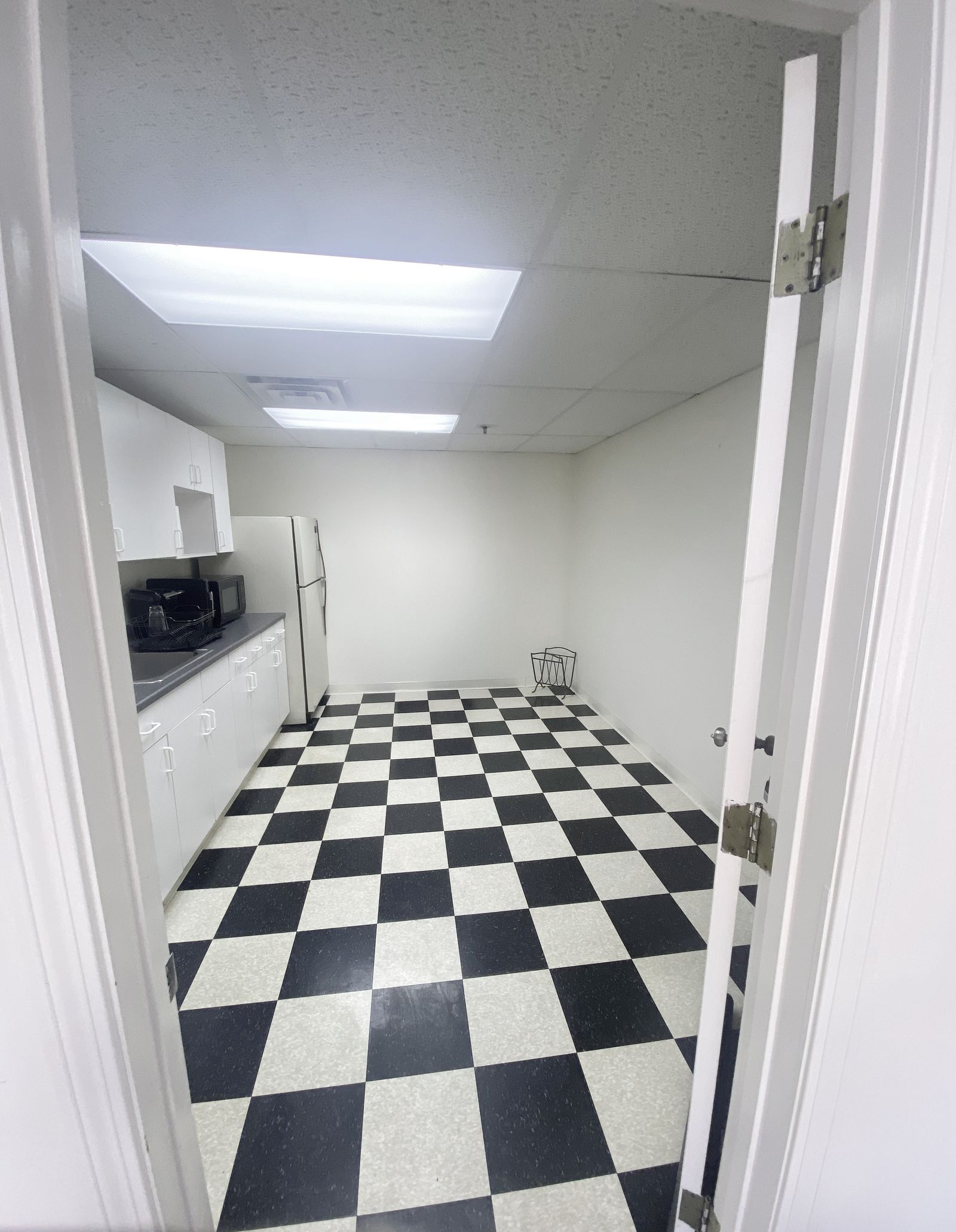 Photo 16 of 75 Gilcreast Rd.