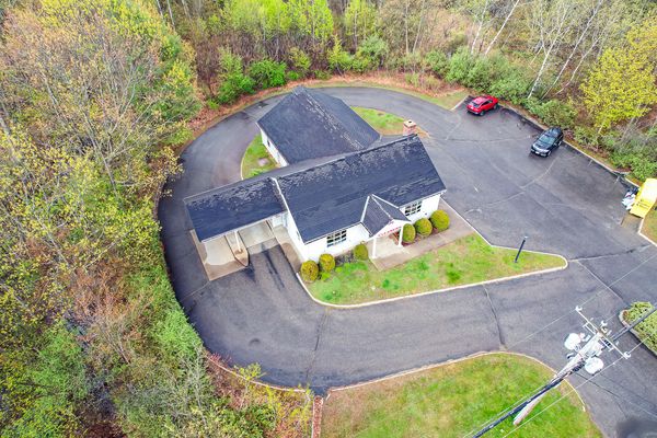650 Portsmouth Ave.