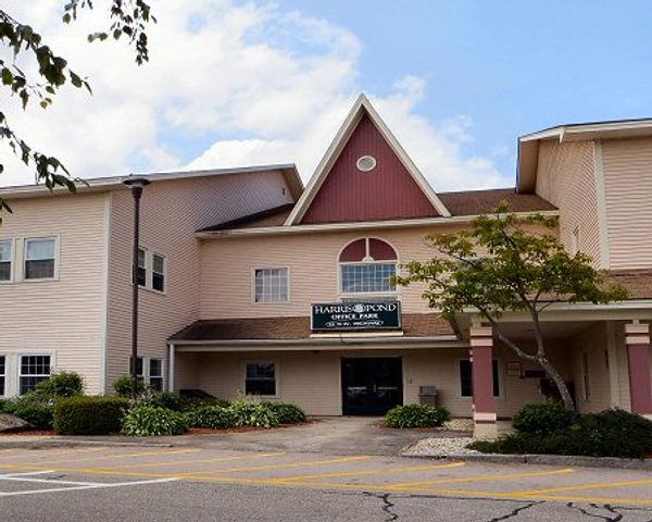 32 Daniel Webster Hwy