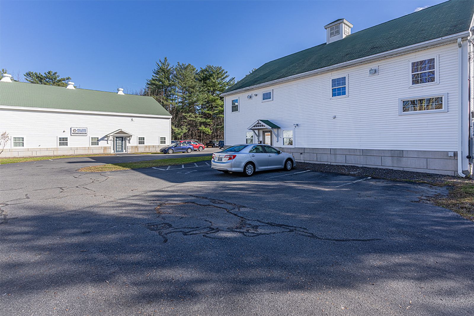 Photo 9 of 655 Riverside St