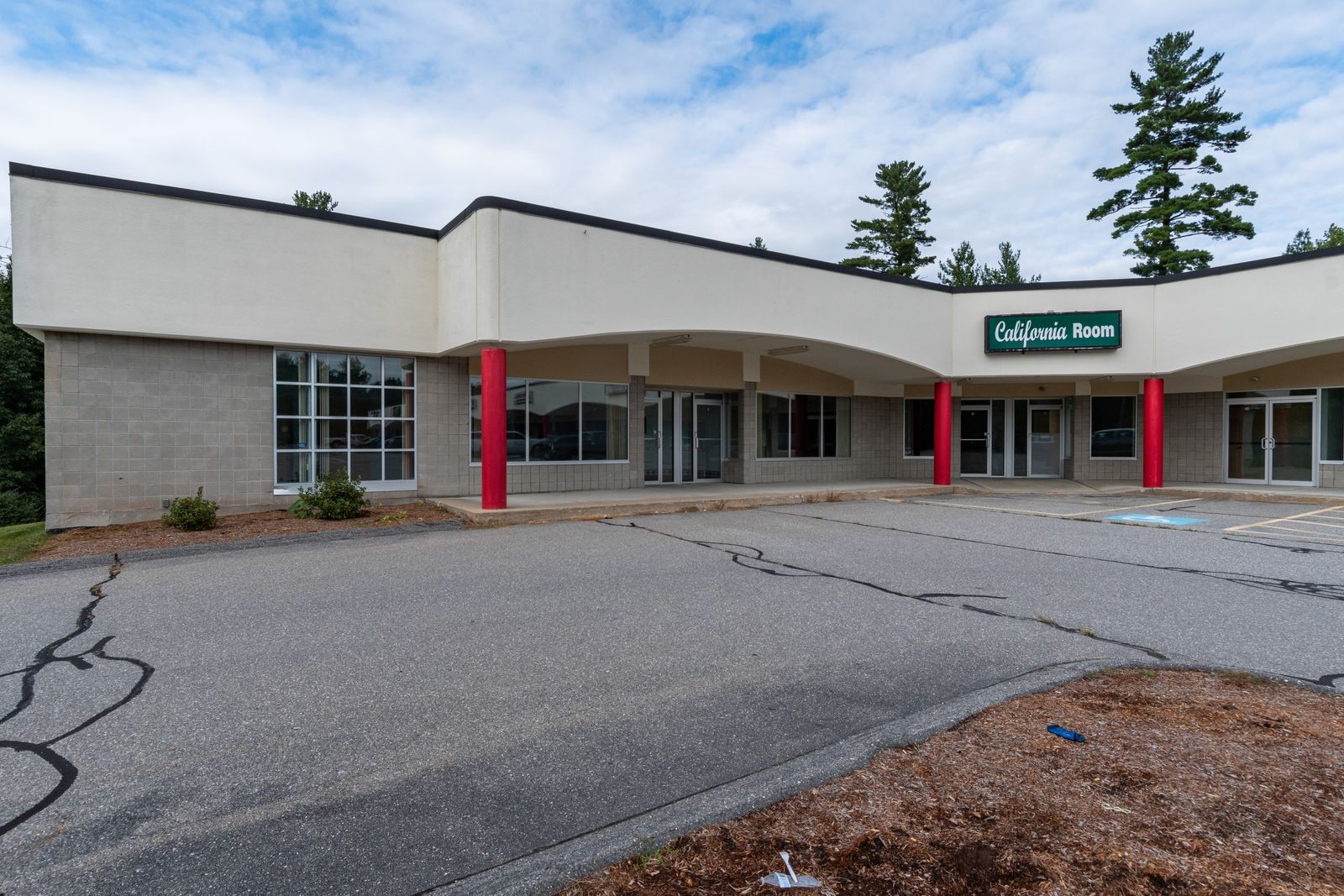 Photo 1 of 290 Derry Rd