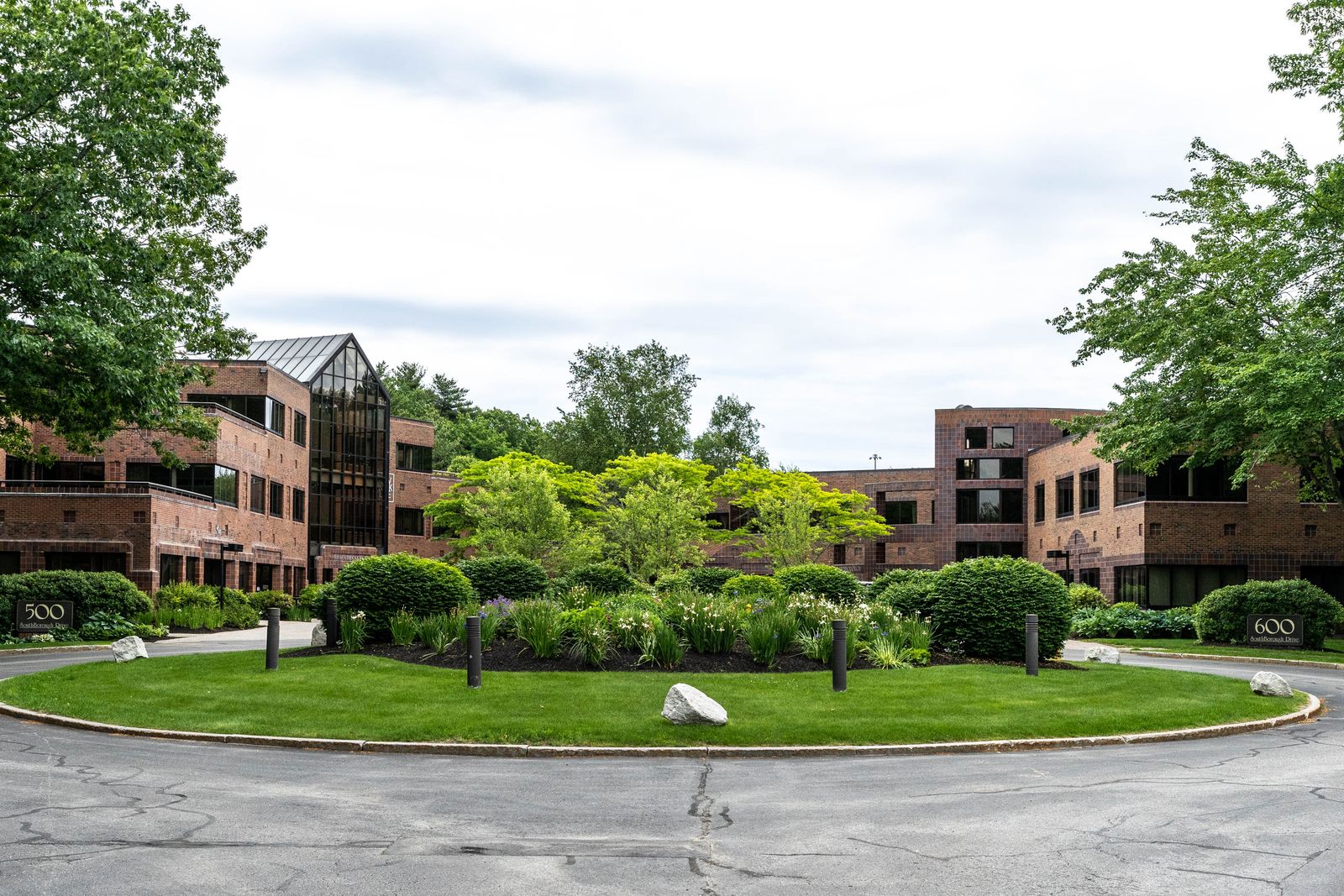 Photo 13 of 500 Southborough Dr