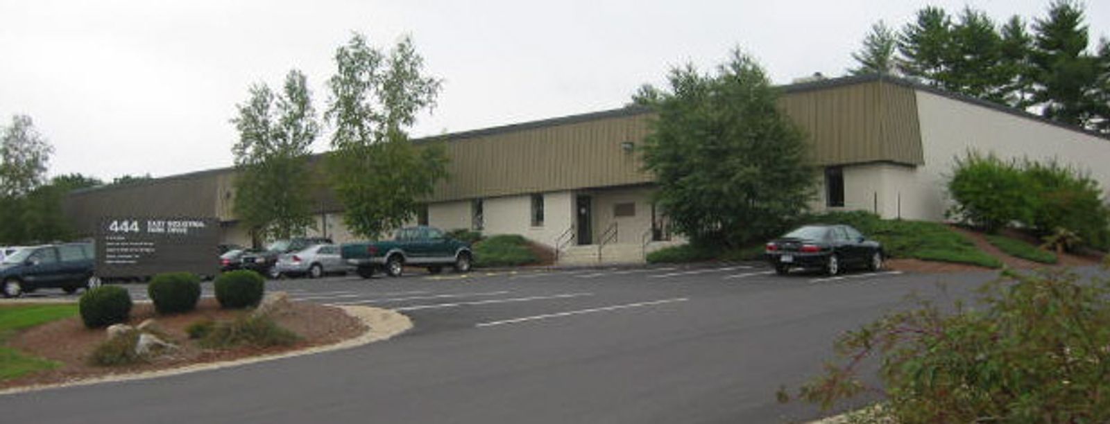 Photo 3 of 444 E Industrial Park Dr