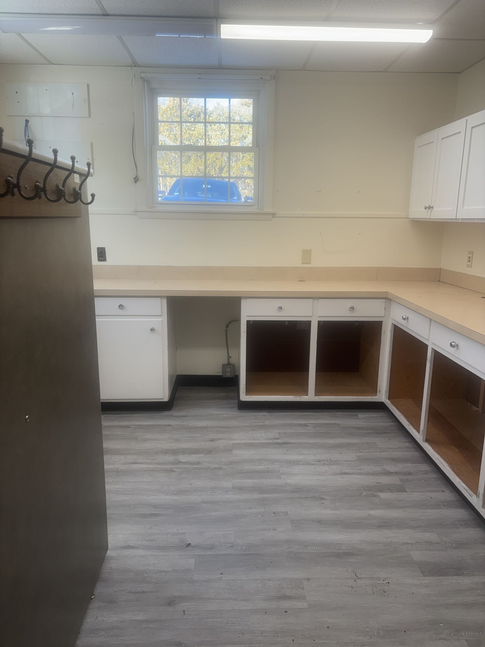 Photo 4 of 230 Lafayette Road, Building D