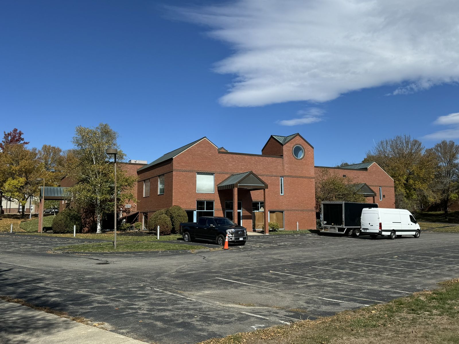 Photo 4 of 600 Roundwood Drive