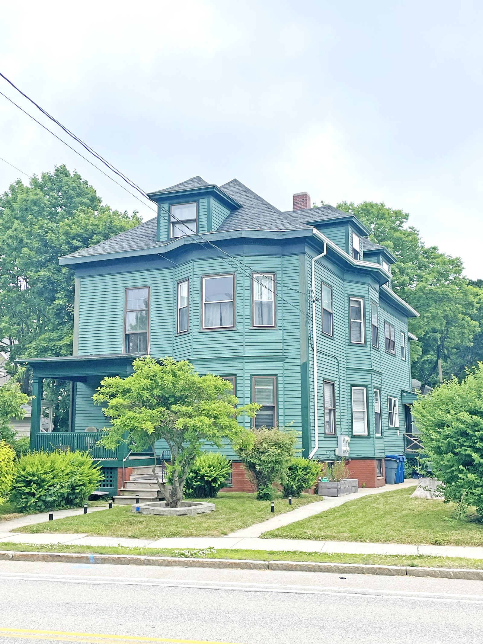Photo 1 of 429 Deering Ave