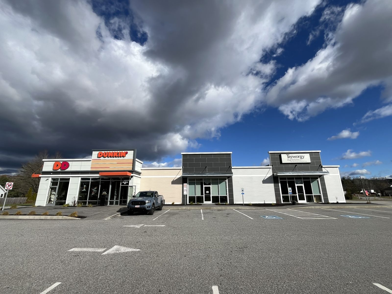 Photo 4 of 1896 Lisbon St.