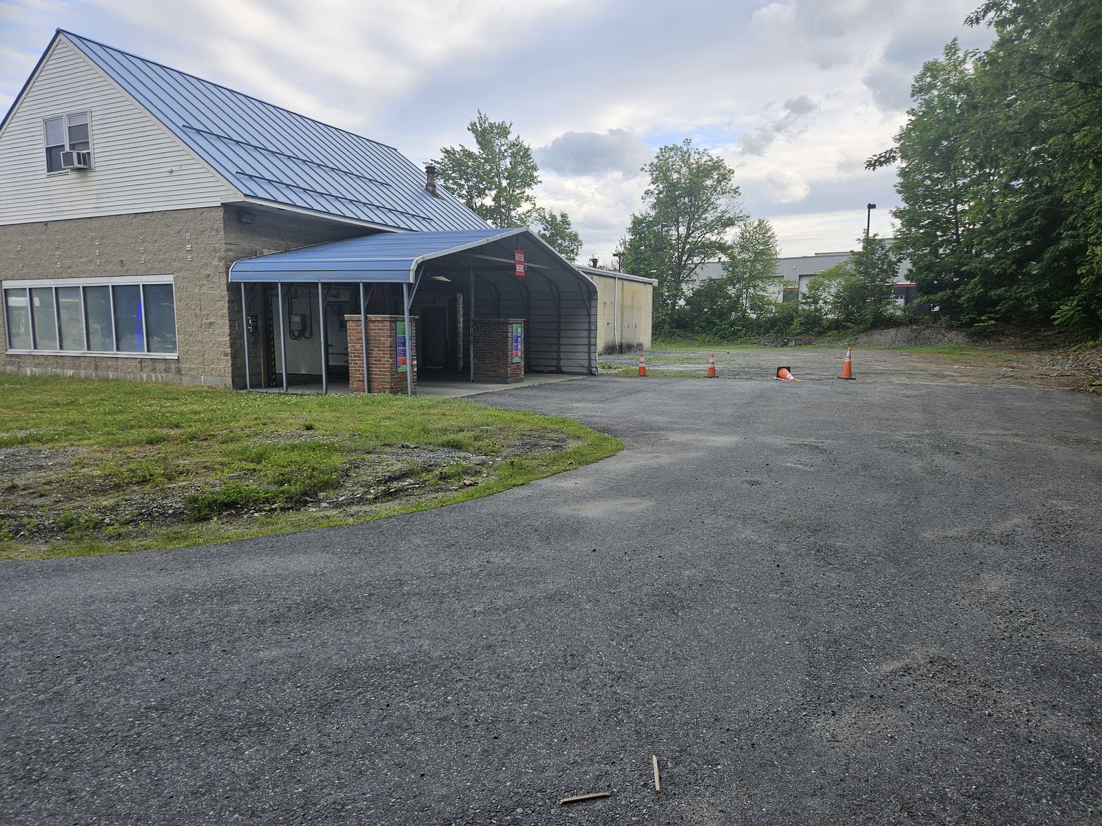 Photo 11 of Retail site w drive thru capable
