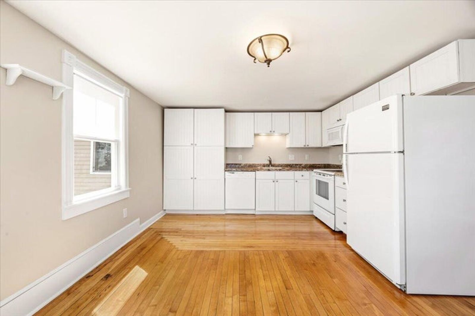Photo 9 of 60 North St