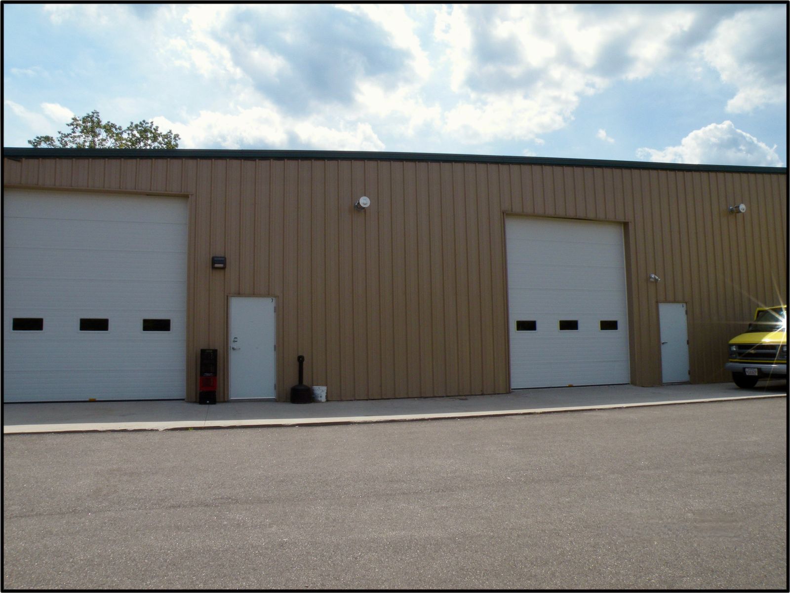 Photo 8 of 61 Airport Dr