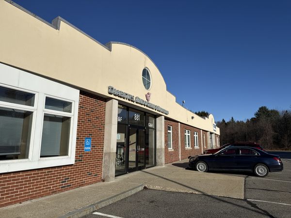 881 Lafayette Rd.