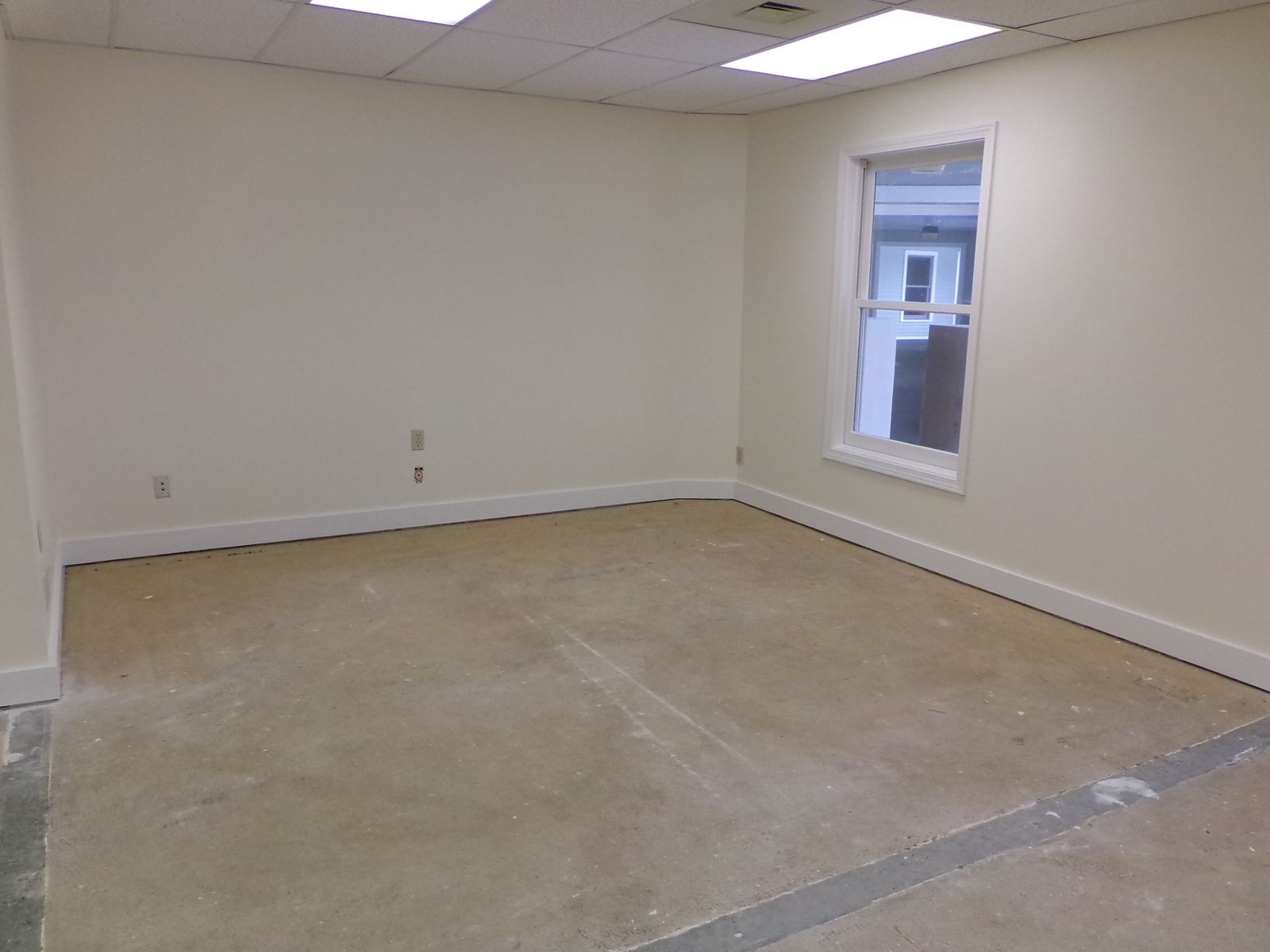 Photo 110 of 401 Gilford Ave, Unit: 122