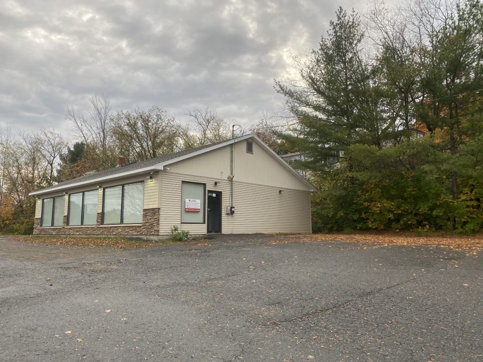 Photo 9 of 208 College Ave