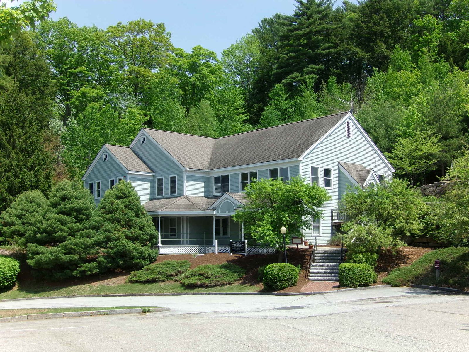 Photo 37 of 401 Gilford Ave, Unit: 122