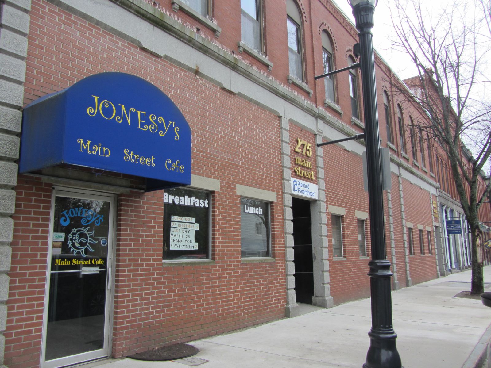 Photo 4 of 275 Main St